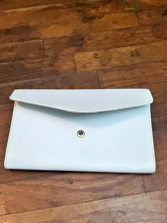 EXCEL Handbags - EXCEL White Clutch Bag
